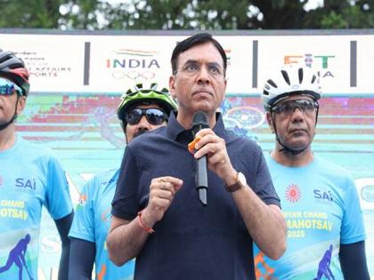 Sports Minister Mandaviya leads cycling event in Delhi on Major Dhyan Chand's 120th birth anniversary | Sports Minister Mandaviya leads cycling event in Delhi on Major Dhyan Chand's 120th birth anniversary Sports Minister Mandaviya leads cycling event in Delhi on Major Dhyan Chand's 120th birth anniversary | Sports Minister Mandaviya leads cycling event in Delhi on Major Dhyan Chand's 120th birth anniversary