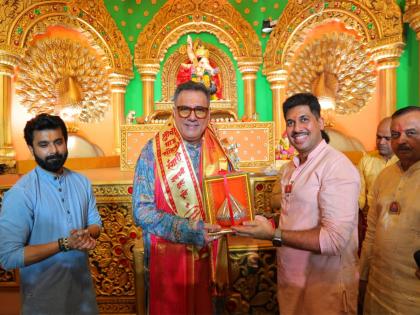 Pune: Boman Irani performs Maha aarti at Bhausaheb Rangari Ganpati Mandal, calls Ganesh Utsav 'festival of unity' | Pune: Boman Irani performs Maha aarti at Bhausaheb Rangari Ganpati Mandal, calls Ganesh Utsav 'festival of unity' Pune: Boman Irani performs Maha aarti at Bhausaheb Rangari Ganpati Mandal, calls Ganesh Utsav 'festival of unity' | Pune: Boman Irani performs Maha aarti at Bhausaheb Rangari Ganpati Mandal, calls Ganesh Utsav 'festival of unity'