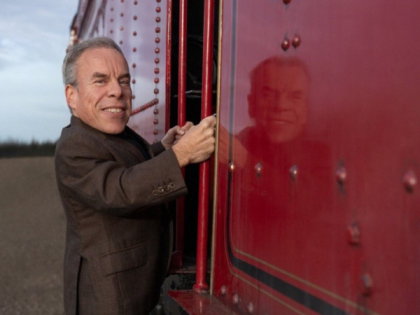 Warwick Davis returns as Professor Flitwick in Harry Potter TV series | Warwick Davis returns as Professor Flitwick in Harry Potter TV series Warwick Davis returns as Professor Flitwick in Harry Potter TV series | Warwick Davis returns as Professor Flitwick in Harry Potter TV series