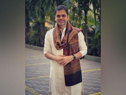 Singer-actor Rahul Deshpande announces separation from wife Neha after 17 years of marriage | Singer-actor Rahul Deshpande announces separation from wife Neha after 17 years of marriage Singer-actor Rahul Deshpande announces separation from wife Neha after 17 years of marriage | Singer-actor Rahul Deshpande announces separation from wife Neha after 17 years of marriage