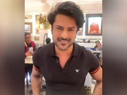 TV actor Ashish Kapoor arrested in Pune on rape charges: Delhi Police | TV actor Ashish Kapoor arrested in Pune on rape charges: Delhi Police TV actor Ashish Kapoor arrested in Pune on rape charges: Delhi Police | TV actor Ashish Kapoor arrested in Pune on rape charges: Delhi Police