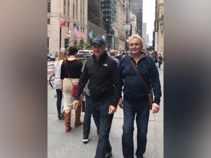 Anupam Kher extends heartfelt wishes on Rishi Kapoor's birth anniversary | Anupam Kher extends heartfelt wishes on Rishi Kapoor's birth anniversary Anupam Kher extends heartfelt wishes on Rishi Kapoor's birth anniversary | Anupam Kher extends heartfelt wishes on Rishi Kapoor's birth anniversary