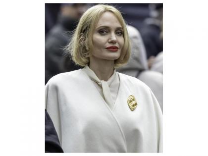 Angelina Jolie debuts blonde bob look during shoot of 'Anxious People' | Angelina Jolie debuts blonde bob look during shoot of 'Anxious People' Angelina Jolie debuts blonde bob look during shoot of 'Anxious People' | Angelina Jolie debuts blonde bob look during shoot of 'Anxious People'