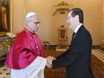 Israeli President presses Pope Leo XIV to help free Hamas hostages | Israeli President presses Pope Leo XIV to help free Hamas hostages