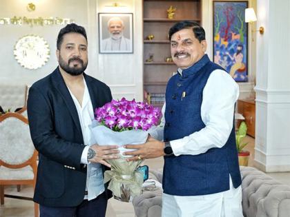 Mika Singh meets Madhya Pradesh CM Mohan Yadav at his residence in Bhopal | Mika Singh meets Madhya Pradesh CM Mohan Yadav at his residence in Bhopal Mika Singh meets Madhya Pradesh CM Mohan Yadav at his residence in Bhopal | Mika Singh meets Madhya Pradesh CM Mohan Yadav at his residence in Bhopal