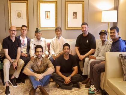 In pics: Farhan Akhtar meets surviving heroes of the Battle of Rezang La | In pics: Farhan Akhtar meets surviving heroes of the Battle of Rezang La