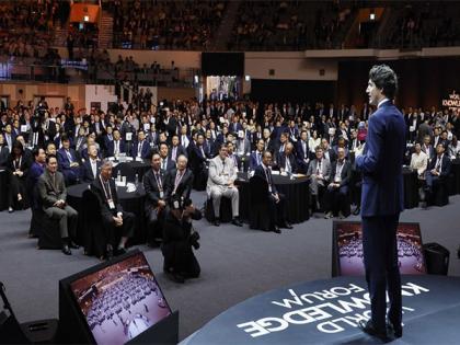 Justin Trudeau praises Korea's Democratic resilience, calls for openness at World Knowledge Forum | Justin Trudeau praises Korea's Democratic resilience, calls for openness at World Knowledge Forum Justin Trudeau praises Korea's Democratic resilience, calls for openness at World Knowledge Forum | Justin Trudeau praises Korea's Democratic resilience, calls for openness at World Knowledge Forum