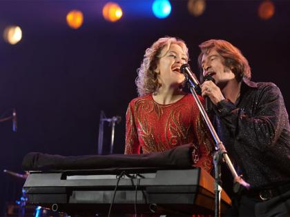 'Song Sung Blue' trailer: Hugh Jackman, Kate Hudson lead Neil Diamond tribute band | 'Song Sung Blue' trailer: Hugh Jackman, Kate Hudson lead Neil Diamond tribute band 'Song Sung Blue' trailer: Hugh Jackman, Kate Hudson lead Neil Diamond tribute band | 'Song Sung Blue' trailer: Hugh Jackman, Kate Hudson lead Neil Diamond tribute band