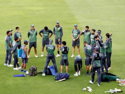 Pakistan coach Hesson hails Mohammed Nawaz as "best spinner in the world" | Pakistan coach Hesson hails Mohammed Nawaz as "best spinner in the world"