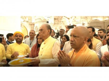 Mauritius PM Navinchandra Ramgoolam offers prayers at Shri Ram Janmabhoomi Temple | Mauritius PM Navinchandra Ramgoolam offers prayers at Shri Ram Janmabhoomi Temple
