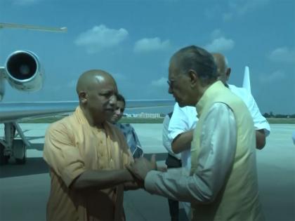 Mauritius PM Navinchandra Ramgoolam departs from Ayodhya after visiting Ram Temple | Mauritius PM Navinchandra Ramgoolam departs from Ayodhya after visiting Ram Temple Mauritius PM Navinchandra Ramgoolam departs from Ayodhya after visiting Ram Temple | Mauritius PM Navinchandra Ramgoolam departs from Ayodhya after visiting Ram Temple