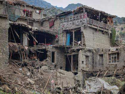 UAE sends 2500 tonnes of aid to support quake-affected people in Afghanistan | UAE sends 2500 tonnes of aid to support quake-affected people in Afghanistan UAE sends 2500 tonnes of aid to support quake-affected people in Afghanistan | UAE sends 2500 tonnes of aid to support quake-affected people in Afghanistan