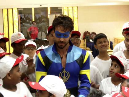 Tiger Shroff dons 'Flying Jatt' costume after almost 8 years for dance workshop with cancer-battling children in Mumbai | Tiger Shroff dons 'Flying Jatt' costume after almost 8 years for dance workshop with cancer-battling children in Mumbai Tiger Shroff dons 'Flying Jatt' costume after almost 8 years for dance workshop with cancer-battling children in Mumbai | Tiger Shroff dons 'Flying Jatt' costume after almost 8 years for dance workshop with cancer-battling children in Mumbai