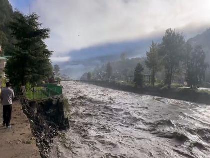 Pakistan: River levels stay high across Sindh as flood precautions continue | Pakistan: River levels stay high across Sindh as flood precautions continue