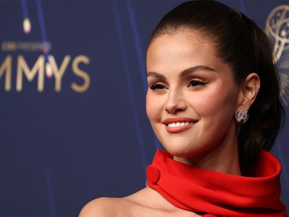 Emmys 2025: Selena Gomez radiates love in red as she poses with fiance Benny Blanco | Emmys 2025: Selena Gomez radiates love in red as she poses with fiance Benny Blanco Emmys 2025: Selena Gomez radiates love in red as she poses with fiance Benny Blanco | Emmys 2025: Selena Gomez radiates love in red as she poses with fiance Benny Blanco
