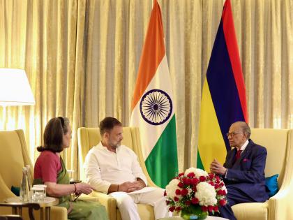 Congress leaders Sonia Gandhi, Rahul Gandhi meet with Mauritius PM Navinchandra Ramgoolam | Congress leaders Sonia Gandhi, Rahul Gandhi meet with Mauritius PM Navinchandra Ramgoolam