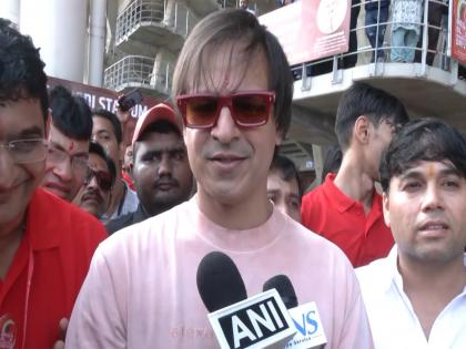 "Let us take inspiration from him": Vivek Oberoi lends his support to mega blood donation camp in Ahmedabad on PM Modi's birthday | "Let us take inspiration from him": Vivek Oberoi lends his support to mega blood donation camp in Ahmedabad on PM Modi's birthday "Let us take inspiration from him": Vivek Oberoi lends his support to mega blood donation camp in Ahmedabad on PM Modi's birthday | "Let us take inspiration from him": Vivek Oberoi lends his support to mega blood donation camp in Ahmedabad on PM Modi's birthday