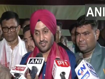 "Eden made me": Harbhajan Singh at Kolkata Durga Puja inauguration | "Eden made me": Harbhajan Singh at Kolkata Durga Puja inauguration