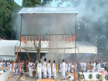 Zubeen Garg cremated with full state honours in Assam | Zubeen Garg cremated with full state honours in Assam