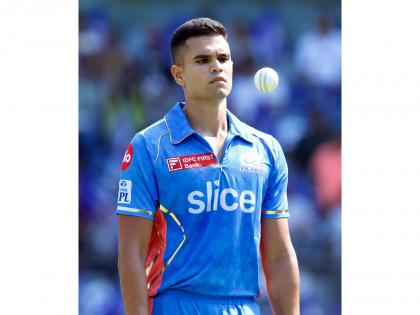 Arjun Tendulkar dismisses Samit Dravid, repeats father's 22-year-old feat | Arjun Tendulkar dismisses Samit Dravid, repeats father's 22-year-old feat