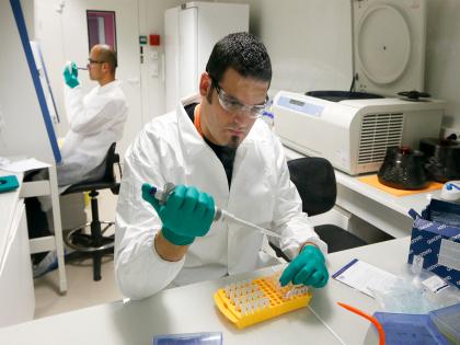 LG Chem develops key liquid material for advanced chip packaging | LG Chem develops key liquid material for advanced chip packaging