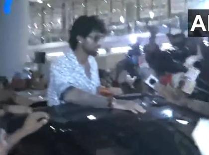 Tilak Varma receives rousing welcome back home in Hyderabad following Asia Cup final heroics against Pakistan | Tilak Varma receives rousing welcome back home in Hyderabad following Asia Cup final heroics against Pakistan