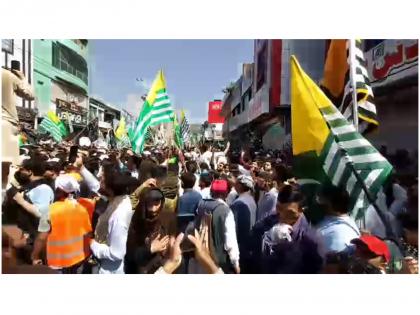 3 killed, over a dozen injured as police open fire on protesters in PoJK | 3 killed, over a dozen injured as police open fire on protesters in PoJK