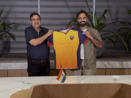 ILT20: Dinesh Karthik to represent Sharjah Warriorz in season 4 | ILT20: Dinesh Karthik to represent Sharjah Warriorz in season 4