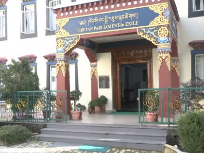 Tibetans in-exile resent against demonstration by White Club of London in Shigatse | Tibetans in-exile resent against demonstration by White Club of London in Shigatse
