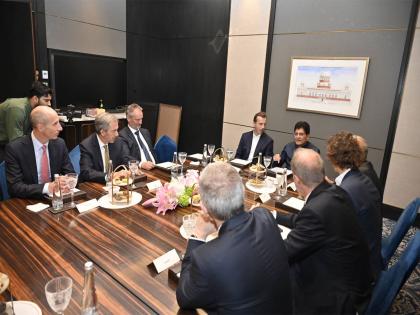Piyush Goyal discusses opportunities in aviation sector with Airbus Chairman Rene Obermann | Piyush Goyal discusses opportunities in aviation sector with Airbus Chairman Rene Obermann
