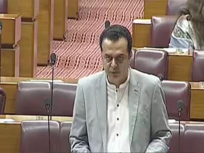 Pakistani Minister apologises for police assault on journalists at Islamabad Press Club | Pakistani Minister apologises for police assault on journalists at Islamabad Press Club