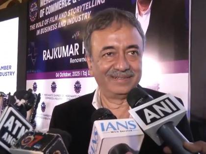 Rajkumar Hirani calls himself "huge fan" of Satyajit Ray | Rajkumar Hirani calls himself "huge fan" of Satyajit Ray