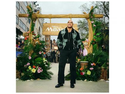 Dwayne Johnson calls 'The Smashing Machine' "life movie" at LA premiere | Dwayne Johnson calls 'The Smashing Machine' "life movie" at LA premiere
