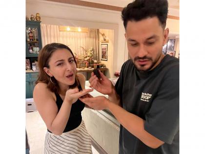 Inside Soha Ali Khan's homely birthday celebration with husband Kunal Kemmu and family | Inside Soha Ali Khan's homely birthday celebration with husband Kunal Kemmu and family Inside Soha Ali Khan's homely birthday celebration with husband Kunal Kemmu and family | Inside Soha Ali Khan's homely birthday celebration with husband Kunal Kemmu and family