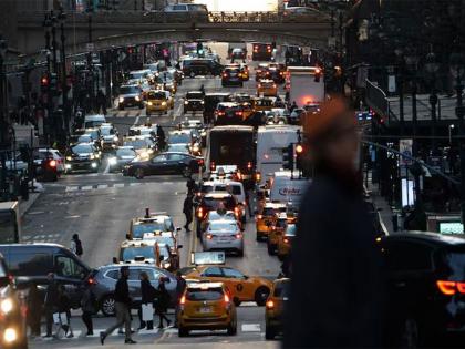 Heavy traffic grips South Korea's highways as Chuseok holiday winds down | Heavy traffic grips South Korea's highways as Chuseok holiday winds down