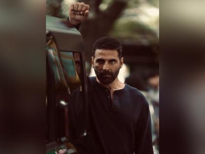 Akshay Kumar shares intriguing video from sets of 'Haiwaan', expresses gratitude to Priyadarshan, Saif Ali Khan | Akshay Kumar shares intriguing video from sets of 'Haiwaan', expresses gratitude to Priyadarshan, Saif Ali Khan