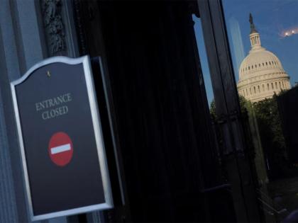 Democratic, Republican lawmakers spar in Capitol hallway as US shutdown drags on | Democratic, Republican lawmakers spar in Capitol hallway as US shutdown drags on