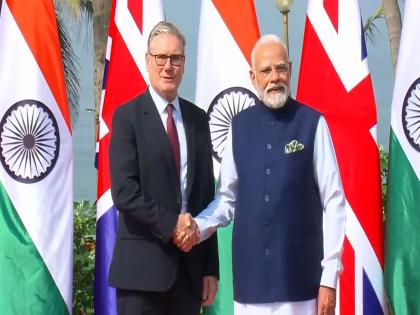 PM Narendra Modi meets UK PM Keir Starmer in Mumbai | PM Narendra Modi meets UK PM Keir Starmer in Mumbai PM Narendra Modi meets UK PM Keir Starmer in Mumbai | PM Narendra Modi meets UK PM Keir Starmer in Mumbai