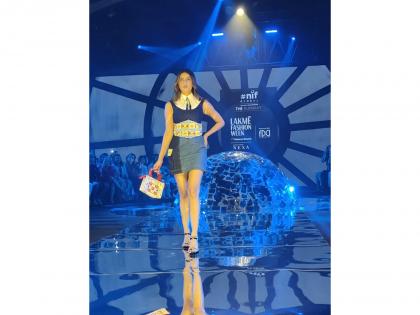 Palak Tiwari makes heads turn as showstopper on Day 2 of Lakme Fashion Week | Palak Tiwari makes heads turn as showstopper on Day 2 of Lakme Fashion Week Palak Tiwari makes heads turn as showstopper on Day 2 of Lakme Fashion Week | Palak Tiwari makes heads turn as showstopper on Day 2 of Lakme Fashion Week