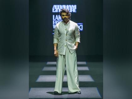 Veer Pahariya turns heads in white at Lakme Fashion Week, walks for Abraham & Thakore | Veer Pahariya turns heads in white at Lakme Fashion Week, walks for Abraham & Thakore Veer Pahariya turns heads in white at Lakme Fashion Week, walks for Abraham & Thakore | Veer Pahariya turns heads in white at Lakme Fashion Week, walks for Abraham & Thakore