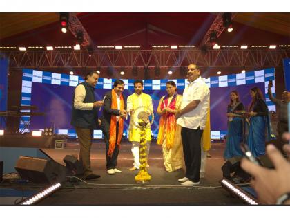 'Vishwas ka Sangam - Gala Night' at Omaxe Sangam City: Aastha Gill and Sugandha Mishra enthrall the audience | 'Vishwas ka Sangam - Gala Night' at Omaxe Sangam City: Aastha Gill and Sugandha Mishra enthrall the audience 'Vishwas ka Sangam - Gala Night' at Omaxe Sangam City: Aastha Gill and Sugandha Mishra enthrall the audience | 'Vishwas ka Sangam - Gala Night' at Omaxe Sangam City: Aastha Gill and Sugandha Mishra enthrall the audience