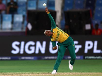 Nonkululeko Mlaba reprimanded for gesture towards Harleen Deol in Women's Cricket World Cup | Nonkululeko Mlaba reprimanded for gesture towards Harleen Deol in Women's Cricket World Cup