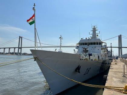 Indian Coast Guard Ship Sachet arrives in Mozambique with 20 metric tonnes of humanitarian aid | Indian Coast Guard Ship Sachet arrives in Mozambique with 20 metric tonnes of humanitarian aid Indian Coast Guard Ship Sachet arrives in Mozambique with 20 metric tonnes of humanitarian aid | Indian Coast Guard Ship Sachet arrives in Mozambique with 20 metric tonnes of humanitarian aid