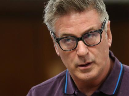 "I'm fine": Alec Baldwin shares update after his car crashes into a tree | "I'm fine": Alec Baldwin shares update after his car crashes into a tree "I'm fine": Alec Baldwin shares update after his car crashes into a tree | "I'm fine": Alec Baldwin shares update after his car crashes into a tree