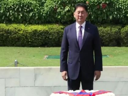 Mongolian President Khurelsukh Ukhnaa pays tributes at Rajghat | Mongolian President Khurelsukh Ukhnaa pays tributes at Rajghat Mongolian President Khurelsukh Ukhnaa pays tributes at Rajghat | Mongolian President Khurelsukh Ukhnaa pays tributes at Rajghat