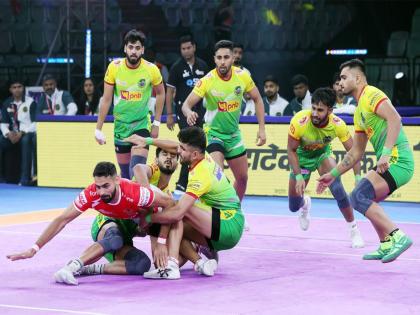 Shadloui's High Five and super sub Himanshu's Super 10 guides Gujarat Giants to crucial victory against Patna Pirates | Shadloui's High Five and super sub Himanshu's Super 10 guides Gujarat Giants to crucial victory against Patna Pirates Shadloui's High Five and super sub Himanshu's Super 10 guides Gujarat Giants to crucial victory against Patna Pirates | Shadloui's High Five and super sub Himanshu's Super 10 guides Gujarat Giants to crucial victory against Patna Pirates