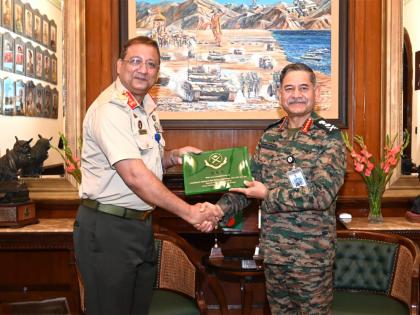 COAS holds talks with Bangladesh Army LG on strengthening defence ties | COAS holds talks with Bangladesh Army LG on strengthening defence ties COAS holds talks with Bangladesh Army LG on strengthening defence ties | COAS holds talks with Bangladesh Army LG on strengthening defence ties