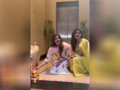 Sisters Shilpa and Shamita Shetty get into Diwali prep mode with rangoli creations at home | Sisters Shilpa and Shamita Shetty get into Diwali prep mode with rangoli creations at home Sisters Shilpa and Shamita Shetty get into Diwali prep mode with rangoli creations at home | Sisters Shilpa and Shamita Shetty get into Diwali prep mode with rangoli creations at home