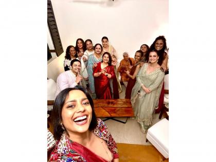 Shabana Azmi, Javed Akhtar celebrate Diwali with 'Dher Saara Pyar' gang; Dia Mirza, Vidya Balan, Ali Fazal and others join | Shabana Azmi, Javed Akhtar celebrate Diwali with 'Dher Saara Pyar' gang; Dia Mirza, Vidya Balan, Ali Fazal and others join Shabana Azmi, Javed Akhtar celebrate Diwali with 'Dher Saara Pyar' gang; Dia Mirza, Vidya Balan, Ali Fazal and others join | Shabana Azmi, Javed Akhtar celebrate Diwali with 'Dher Saara Pyar' gang; Dia Mirza, Vidya Balan, Ali Fazal and others join