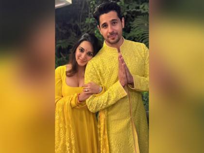 Sidharth Malhotra, Kiara Advani celebrate first Diwali as parents, pose adorably in matching outfits | Sidharth Malhotra, Kiara Advani celebrate first Diwali as parents, pose adorably in matching outfits Sidharth Malhotra, Kiara Advani celebrate first Diwali as parents, pose adorably in matching outfits | Sidharth Malhotra, Kiara Advani celebrate first Diwali as parents, pose adorably in matching outfits